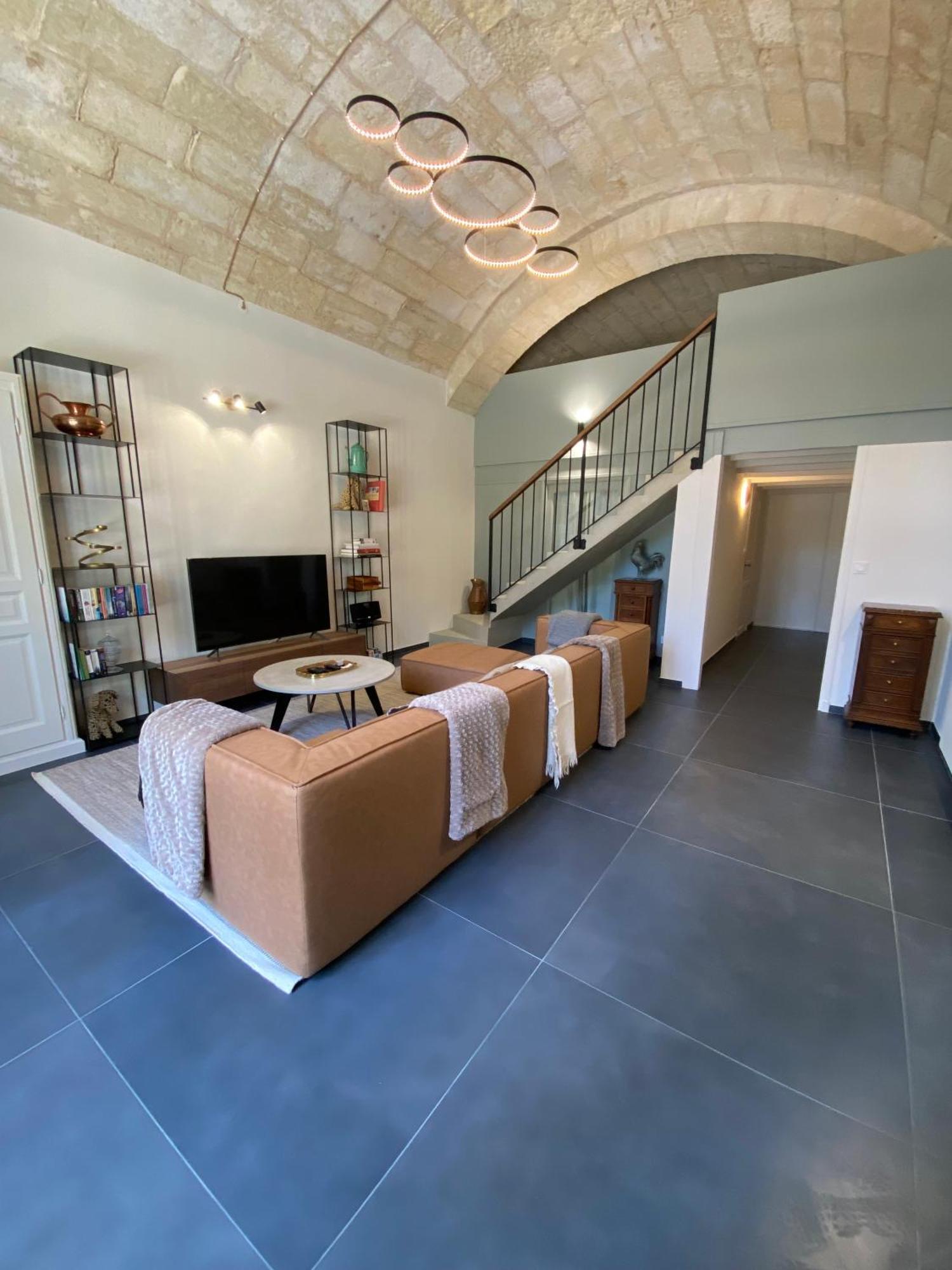 Appartement Avec Piscine Privee Dans Residence Pour 6 Personnes Юзес Экстерьер фото
