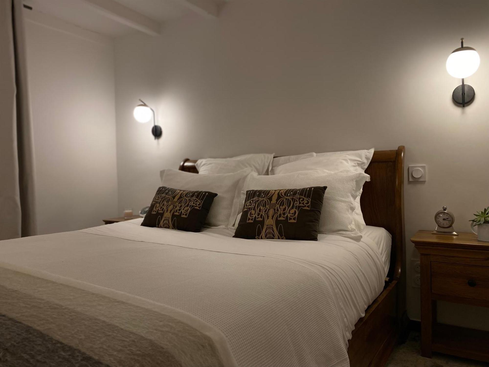 Appartement Avec Piscine Privee Dans Residence Pour 6 Personnes Юзес Экстерьер фото